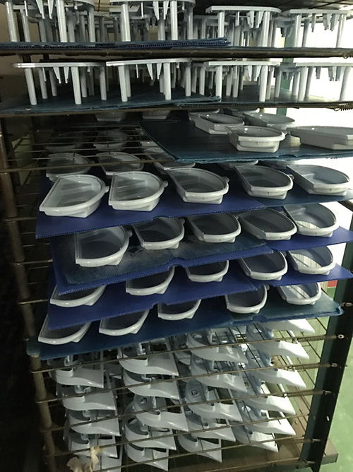 東莞市塘廈志華塑膠五金制品廠動(dòng)態(tài) 聚焦化妝品批發(fā)業(yè)務(wù)的新機(jī)遇